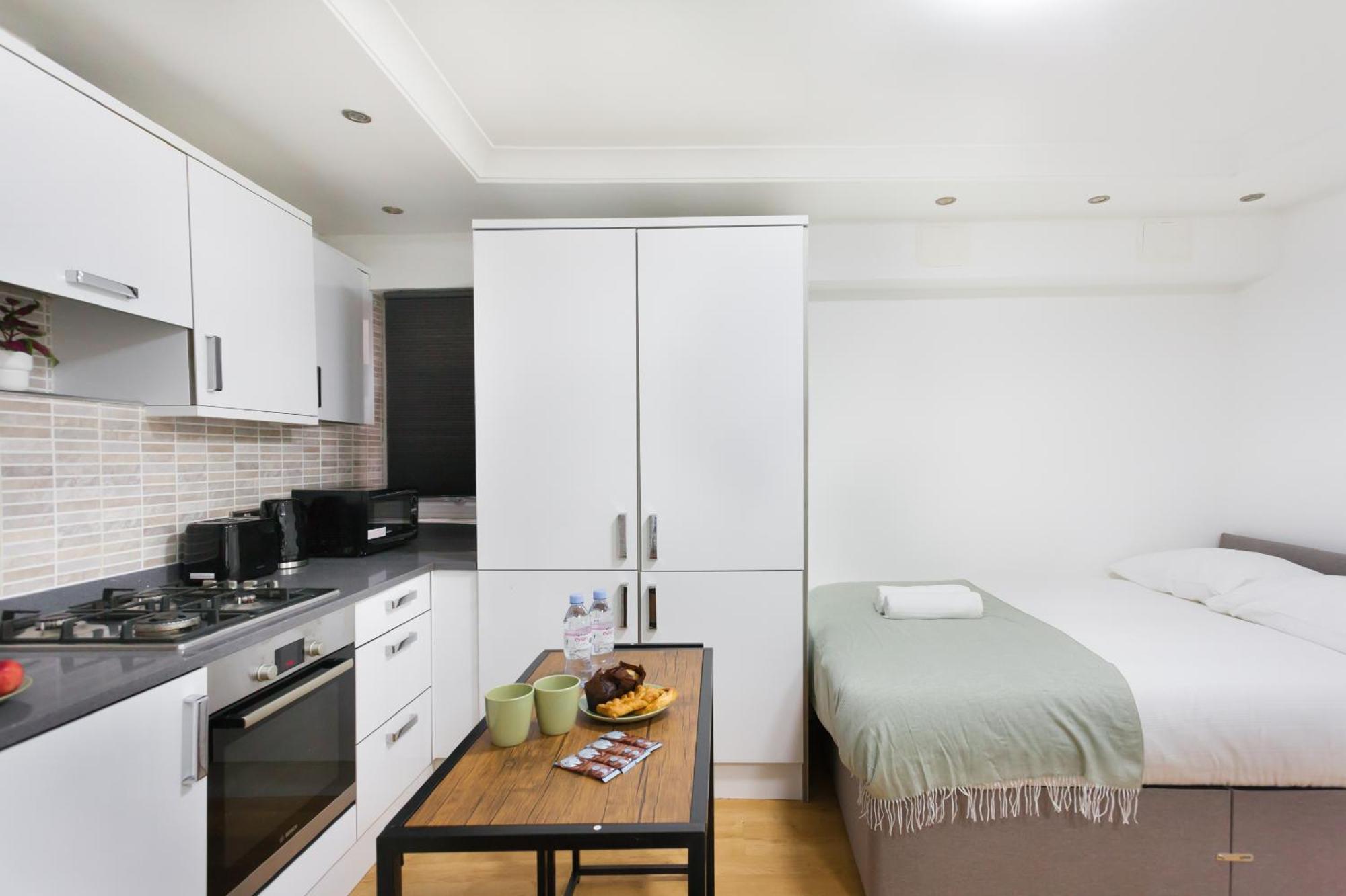 Eurostar Budget Rooms - Next To Kings Cross & Eurostar Train Station London Exterior photo