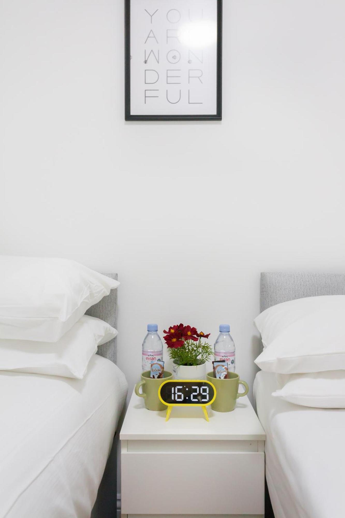 Eurostar Budget Rooms - Next To Kings Cross & Eurostar Train Station London Exterior photo